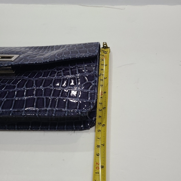 New York & Company Elegant Navy Crocodile-Embossed Clutch wristlet - Picture 6 of 6